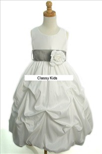 B 048 - Silver Gown